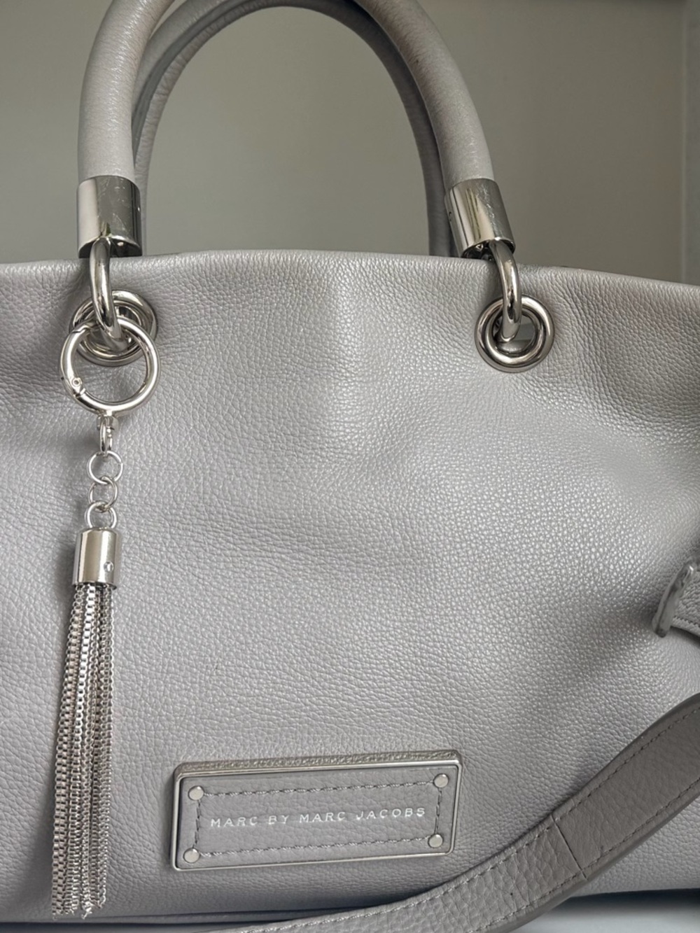Marc by Marc Jacobs Silver Gray Leather Shoulder Bag with Tassel